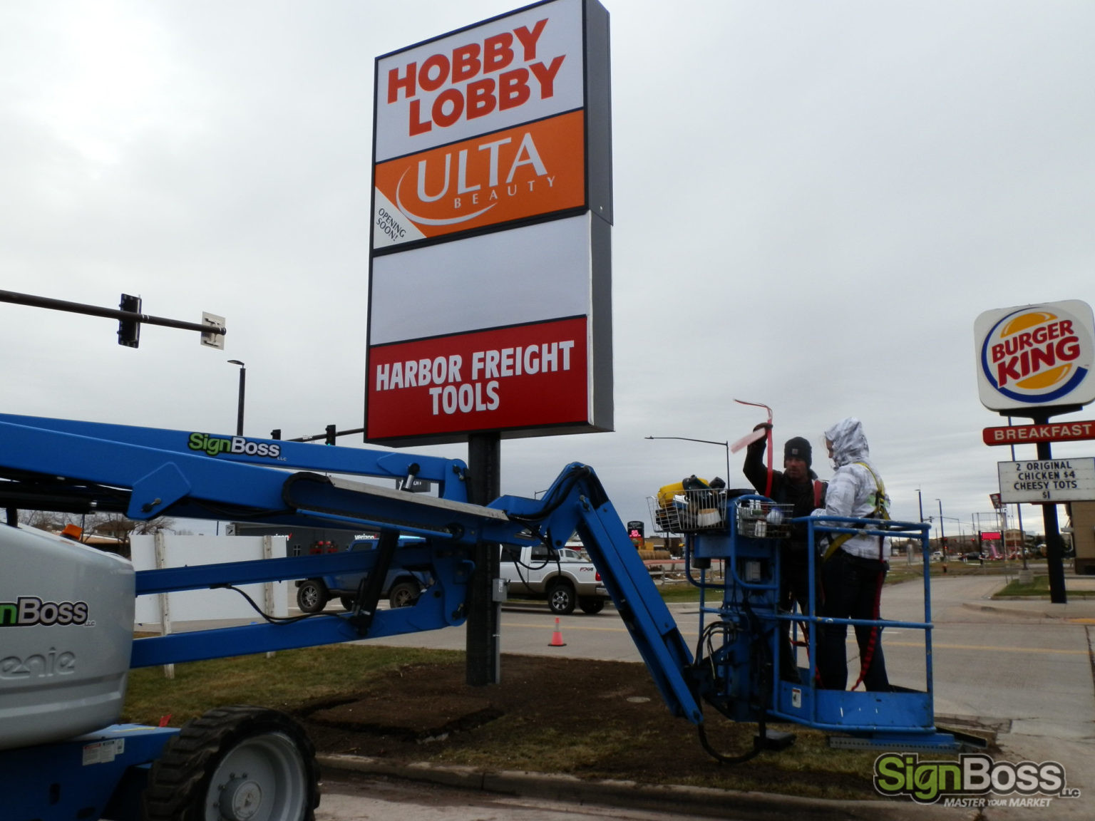 A Trio of Retail Stores Adds Franchise Signs in Gillette WY! SignBoss